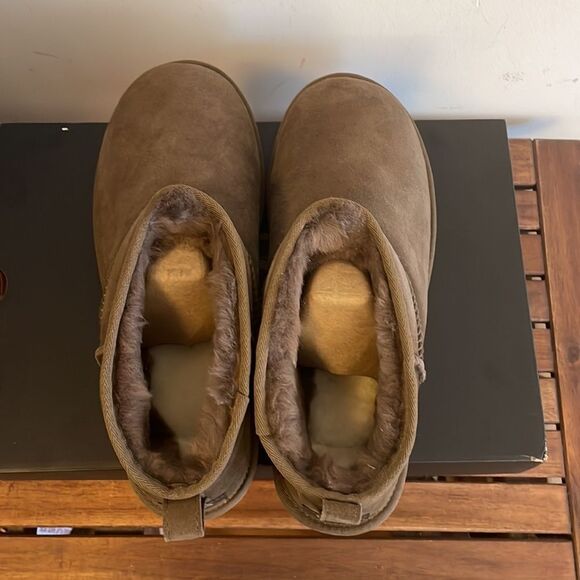 UGG Classic Ultra Mini Hickory USA Men Size 12/UK 11/EU 45 - Picture 6 of 13